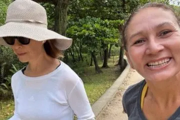 FÃ SURPREENDE NA INTERNET AO EXPOR A FORMA DE RECEPÇÃO DE FERNENDA TORRES