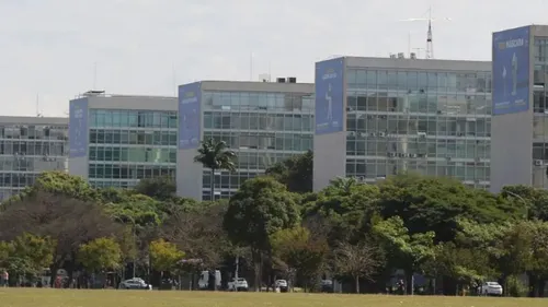 GOVERNO LULA DESTINA R$ 755 MILHÕES A CINCO AGÊNCIAS QUE CONCENTRAM MAIOR PARTE DA VERBA PUBLICITÁRIA