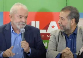 LULA DEFENDE INVESTIGAÇÃO NO INSS E SINALIZA MANUTENÇÃO DE CARLOS LUPI NO CARGO