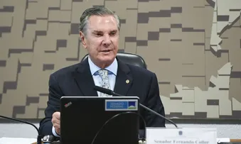 MORAES PEDE PARECER DA PGR SOBRE PRISÃO DOMICILIAR PARA COLLOR