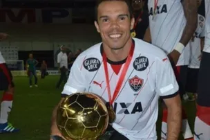 ÍDOLO DO VITÓRIA MORRE AOS 41 ANOS VÍTIMA DE CÂNCER; SAIBA QUEM