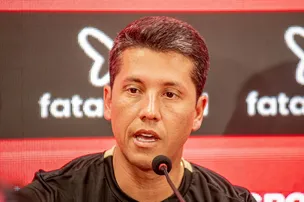 CARPINI ELOGIA VITÓRIA EM EMPATE CONTRA O DEFENSA Y JUSTICIA