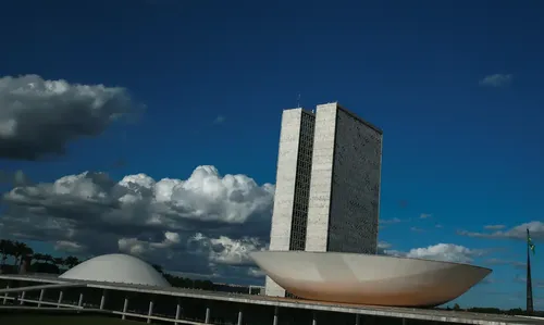 O ABSURDO PROJETO APROVADO NA CÂMARA DE DEPUTADOS, QUE AUMENTA O NÚMERO DE PARLAMENTARES. VEJA COMO VOTARAM OS BAIANOS