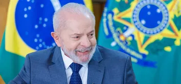 AVALIAÇÃO NEGATIVA DE LULA CAI PARA 40,4%; POSITIVA É DE 28,6% E REGULAR, 29,6%