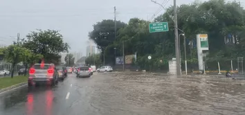 SALVADOR TEM 8 AMEAÇAS DE DESLIZAMENTO DEVIDO AS CHUVAS E VENTO