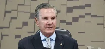 MORAES DETERMINA PRISÃO DOMICILIAR DE FERNANDO COLLOR COM USO DE TORNOZELEIRA ELETRÔNICA