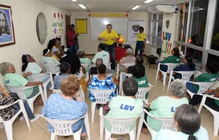 EM CAMPANHA DO MAIO AMARELO, TRANSALVADOR REALIZA PALESTRA SOBRE TRÂNSITO NA LBV