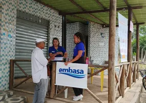 EQUIPE DA EMBASA LEVA ATENDIMENTO PRESENCIAL AOS MORADORES DE TANQUE DE SENZALA, EM SANTO AMARO