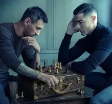 JORNAL INGLÊS APONTA POSSIBILIDADE DE CR7 E MESSI JOGAREM JUNTOS NO MUNDIAL DE CLUBES