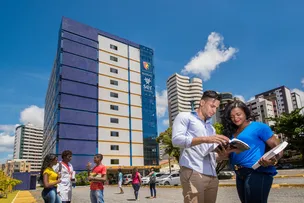 FEIRA DE TRABALHABILIDADE DA UNIVERSIDADE OFERECE VAGAS DE EMPREGO E ESTÁGIO PARA SALVADOR