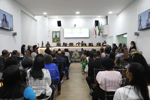 SECRETÁRIA DE EDUCAÇÃO DA BAHIA, ROWENNA BRITO RECEBE TÍTULO DE CIDADÃ FEIRENSE