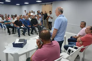 JOSÉ RONALDO ESTUDA PL PARA AGILIZAR PEQUENOS EMPREENDIMENTOS IMOBILIÁRIOS EM FEIRA DE SANTANA