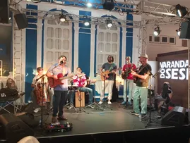 SEXTA EDIÇÃO DO 'SALVADOR EM SERENATA' REÚNE GRANDES NOMES DA MÚSICA BAIANA AO PÔR DO SOL NO RIO VERMELHO