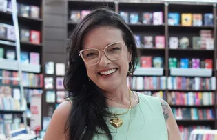 PATRÍCIA VALENTE LANÇA CURSO SOBRE FORMAÇÃO/CERTIFICAÇÃO EM FELICIDADE COMO ESTRATÉGIA DE LIDERANÇA E BEM-ESTAR NO TRABALHO