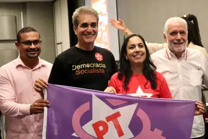 JAQUES WAGNER DECLARA APOIO À CANDIDATURA DE ANA CAROLINA À PRESIDÊNCIA DO PT EM SALVADOR