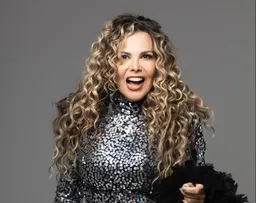 MÁRCIA FREIRE LEVA 2ª EDIÇÃO DO PROJETO ‘MARIA BONITA’ PARA O PELOURINHO E REVERENCIA GRANDES NOMES DA MÚSICA NORDESTINA