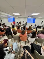 ABARÁ ABOUT CONSOLIDA FORMATO EM EDIÇÃO ESPECIAL SOBRE MODA BAIANA
