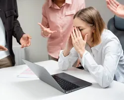 ESTRESSE NO TRABALHO AFETA 67% DOS BRASILEIROS; SAIBA COMO EVITAR