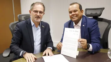 GOVERNADOR EM EXERCÍCIO ENCAMINHA PROJETO DE LEI DE DIRETRIZES ORÇAMENTÁRIAS À ALBA
