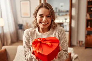 VEJA QUE CUIDADOS TOMAR AO COMPRAR O PRESENTE DE DIA DOS NAMORADOS NA INTERNET