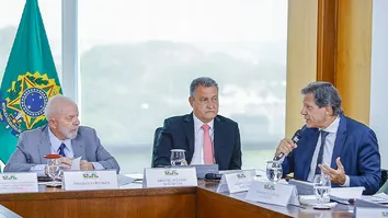 CRISE NO GOVERNO: CONFLITO ENTRE HADDAD E RUI COSTA SE INTENSIFICA APÓS DECRETO DO IOF