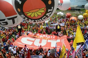 TRABALHADORES PAGAM R$ 2,2 BI A MENOS COM FIM DE IMPOSTO SINDICAL