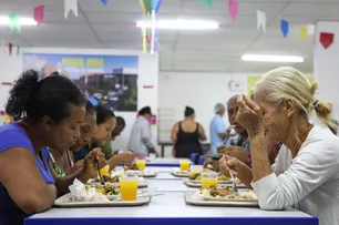 RESTAURANTE POPULAR DE FAZENDA COUTOS COMPLETA 1 ANO SERVINDO 9 MIL REFEIÇÕES MENSAIS