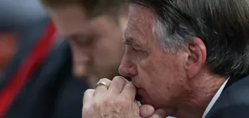O QUE ACONTECE COM BOLSONARO APÓS INDICIAMENTO NO CASO DA ‘ABIN PARALELA’? ENTENDA