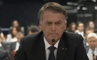 ‘MALUCOS’: BOLSONARO CRITICA APOIADORES NO ATO 8 DE JANEIRO QUE PEDIRAM INTERVENÇÃO MILITAR