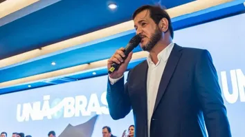 LULA SE REÚNE COM PRESIDENTE DO UNIÃO BRASIL APÓS DERROTA NO CONGRESSO