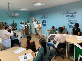 PROFISSIONAIS DO TURISMO DE CAMAÇARI SÃO QUALIFICADOS PARA ATENDIMENTO AO TURISTA ESTRANGEIRO