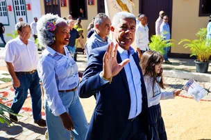 JERÔNIMO PARTICIPA DE MISSA CAMPAL DURANTE FESTEJOS DE CORPUS CHRISTI