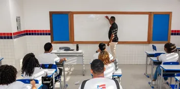 SEC PUBLICA EDITAL PARA CONTRATAÇÃO DE 1.906 PROFESSORES DA EDUCAÇÃO BÁSICA POR MEIO DE REGIME ESPECIAL
