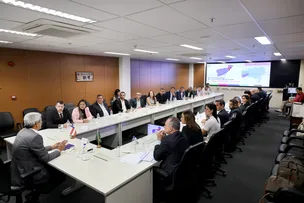 SÃO FÉLIX DO CORIBE GANHA DUAS AMBULÂNCIAS E EQUIPAMENTOS DE SAÚDE DO GOVERNO DO ESTADO