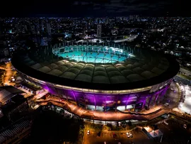 CASA DE APOSTAS ARENA FONTE NOVA TERÁ ILUMINAÇÃO LILÁS PARA CAMPANHA DE CONSCIENTIZAÇÃO SOBRE O TESTE DO PEZINHO