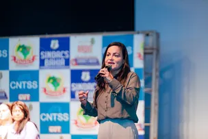 DÉBORA REGIS DESTACA AÇÃO DE ORDENAMENTO NAS PRAIAS DE LAURO DE FREITAS: “SERÁ A ORLA MAIS BONITA DO BRASIL”