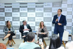 PREFEITURA ENTREGA MAIS DE 2,2 MIL TÍTULOS DE PROPRIEDADE PELO PROGRAMA CASA LEGAL