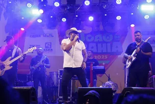 TERREIRO DE JESUS SE DESPEDE DO SÃO JOÃO COM FORRÓ, ARROCHA E MUITA EMOÇÃO, MESMO DEBAIXO DE CHUVA