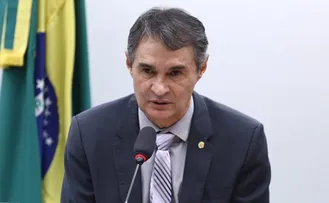 PROJETO DETERMINA QUE A COR DOS MEDICAMENTOS CORREPONDA À CLASSE TERAPÊUTICA