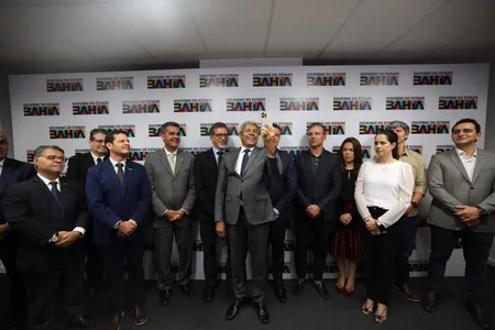 CONTRATO PARA A CONSTRUÇÃO DA PONTE SALVADOR-ITAPARICA É ASSINADO. OBRAS COMEÇAM EM 12 MESES