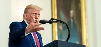 TRUMP APROVA NO CONGRESSO CORTE DE IMPOSTOS E DE US$ 1 TRI DA SAÚDE