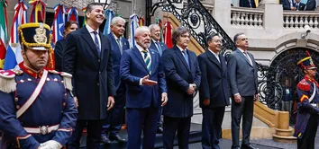 LULA ASSUME PRESIDÊNCIA DO MERCOSUL EM CÚPULA NA ARGENTINA