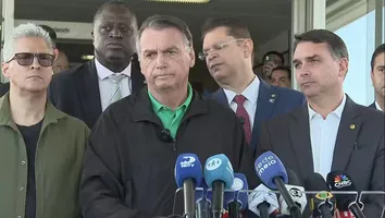 PF CONSIDERA IRRELEVANTE CONTEÚDO DE PEN DRIVE ENCONTRADO NO BANHEIRO DE BOLSONARO