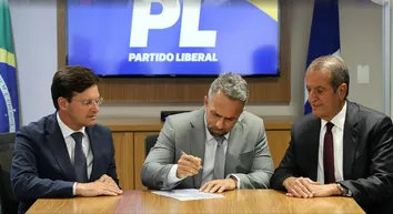 FLÁVIO MATOS TROCA UNIÃO BRASIL PELO PL E MIRA VAGA NA CÂMARA DOS DEPUTADOS