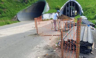 INTERDIÇÃO NA BA-882 ALTERA TRÂNSITO EM VERA CRUZ PARA RECUPERAÇÃO DE TÚNEL