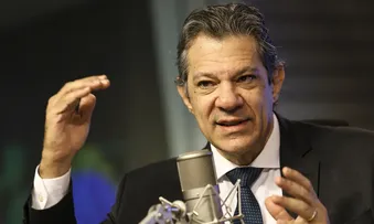 HADDAD DIZ QUE PODE HAVER CONVERSA ENTRE LULA E TRUMP SOBRE TARIFAS