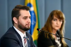 CID DIZ QUE FILIPE MARTINS MUDOU DECRETO GOLPISTA A PEDIDO DE BOLSONARO E MOSTROU A MILITARES