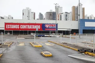 FEIRÃO DE EMPREGO DO GRUPO MATEUS ATRAI MAIS DE 800 CANDIDATOS A VAGAS EM SALVADOR