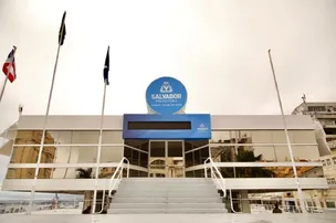 PROFESSORES MANTÊM GREVE EM SALVADOR E JUSTIÇA AUMENTA MULTA DIÁRIA PARA R$200 MIL