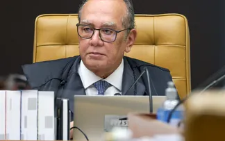 GILMAR MENDES DEFENDE MORAES E DIZ QUE NÃO HÁ DESCONFORTO COM DECISÃO DE PRENDER BOLSONARO